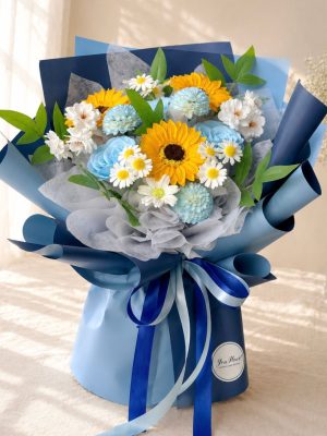 Blue Serenity Soap Flower Bouquet 蓝韵晴空香皂花束